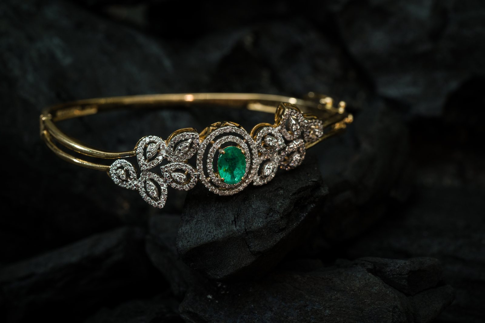 Luxury Jewelry & Product Photo 7