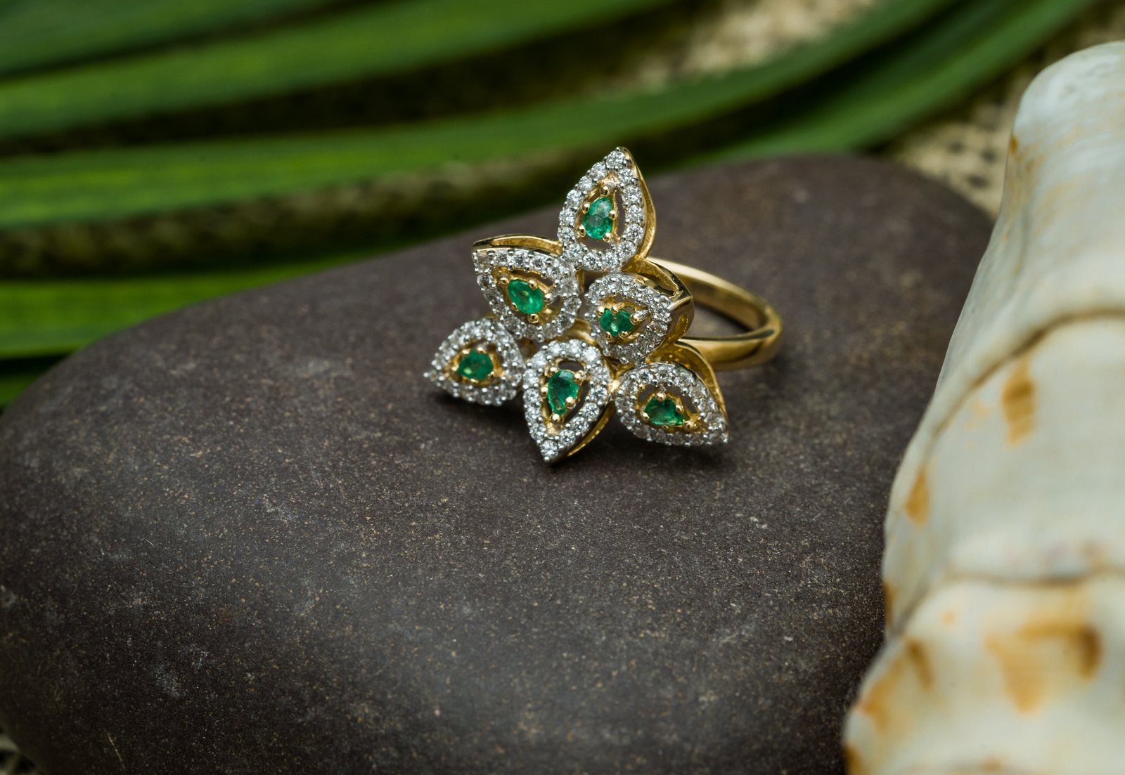 Luxury Jewelry & Product Photo 9