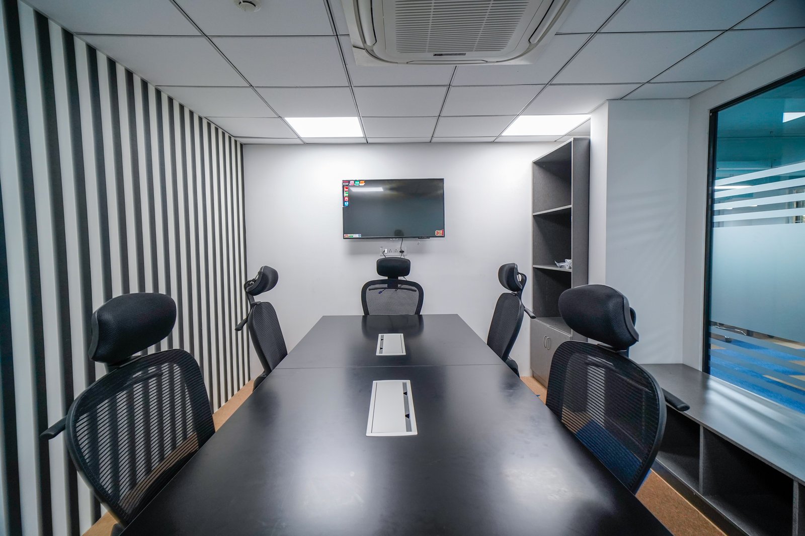 Corporate Office Property Photo 13